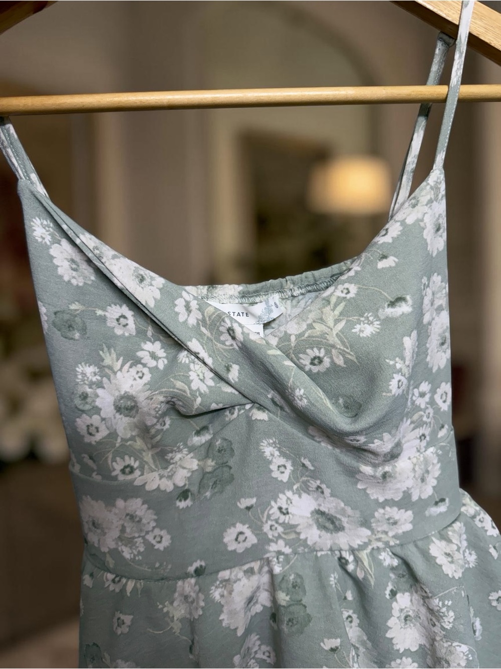 Altar'd State Tara Sage Green Floral Twist Tiered Ruffle ✨Regencycore✨ Mini NWT - Picture 6 of 14